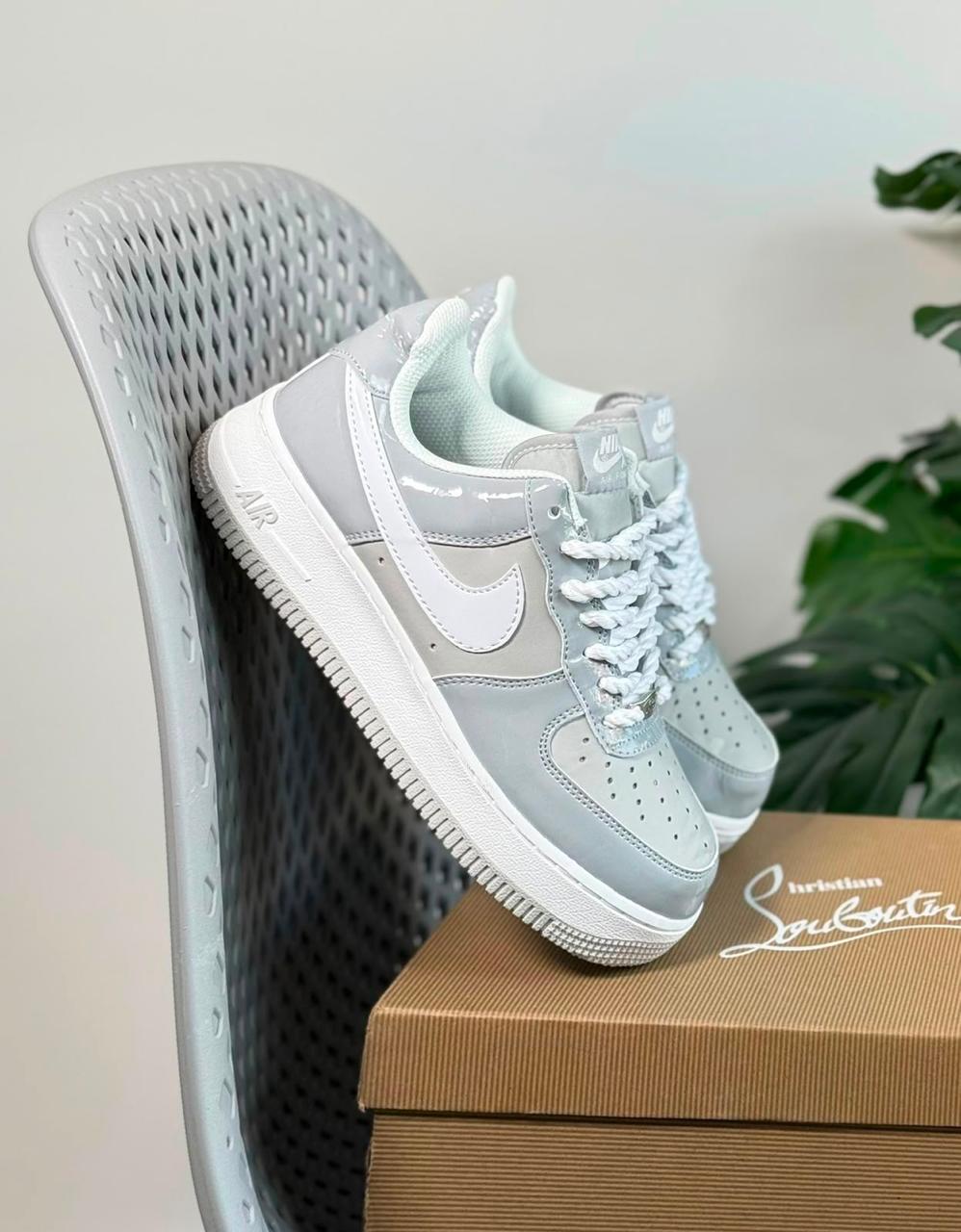 KICK HOUSE Sneakers